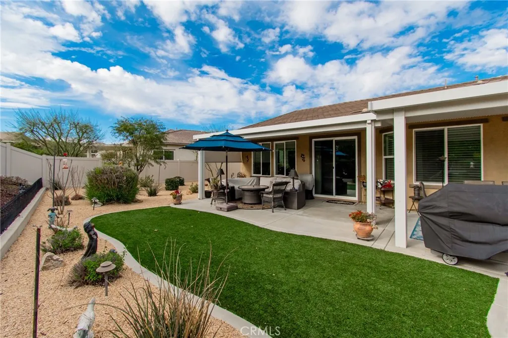 381 Nesting Bird, Beaumont, California 92223 home-pic-33