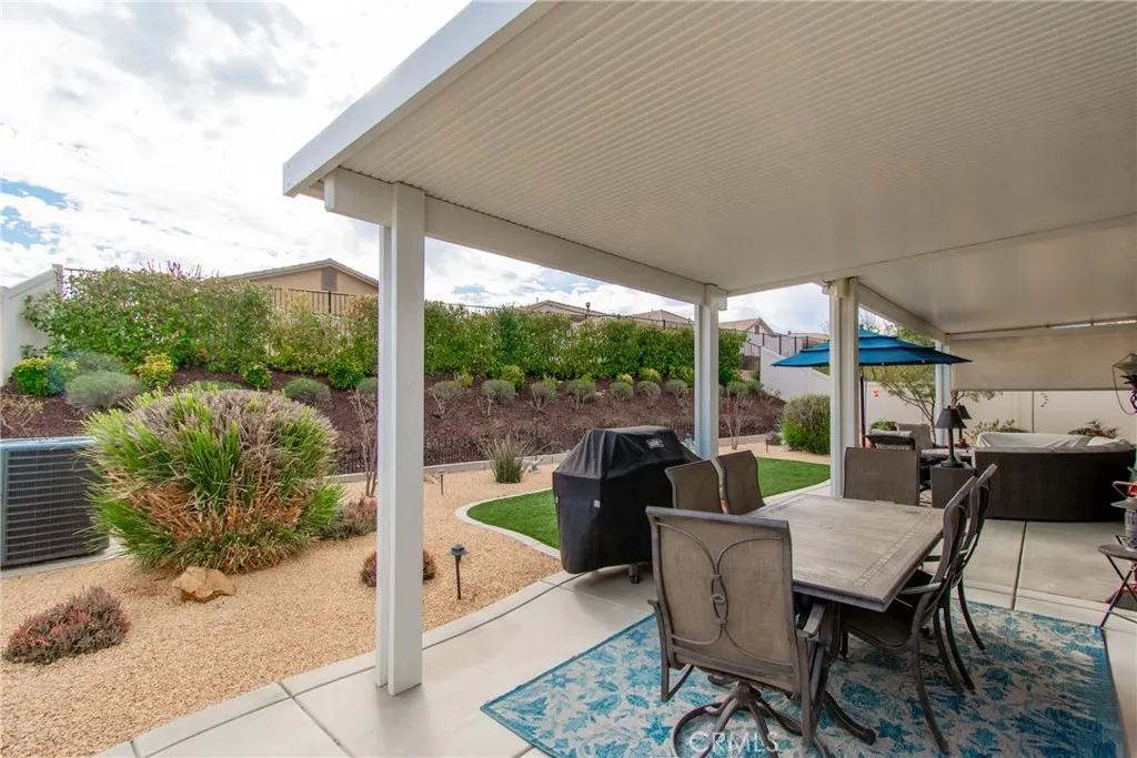 381 Nesting Bird, Beaumont, California 92223 home-pic-37