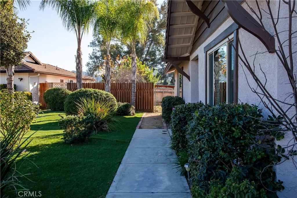 30225 Amber Lane, Hemet, California 92543 home-pic-6