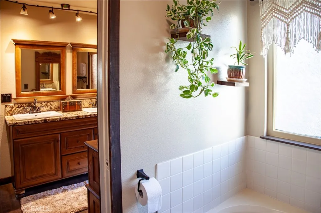 30225 Amber Lane, Hemet, California 92543 home-pic-25