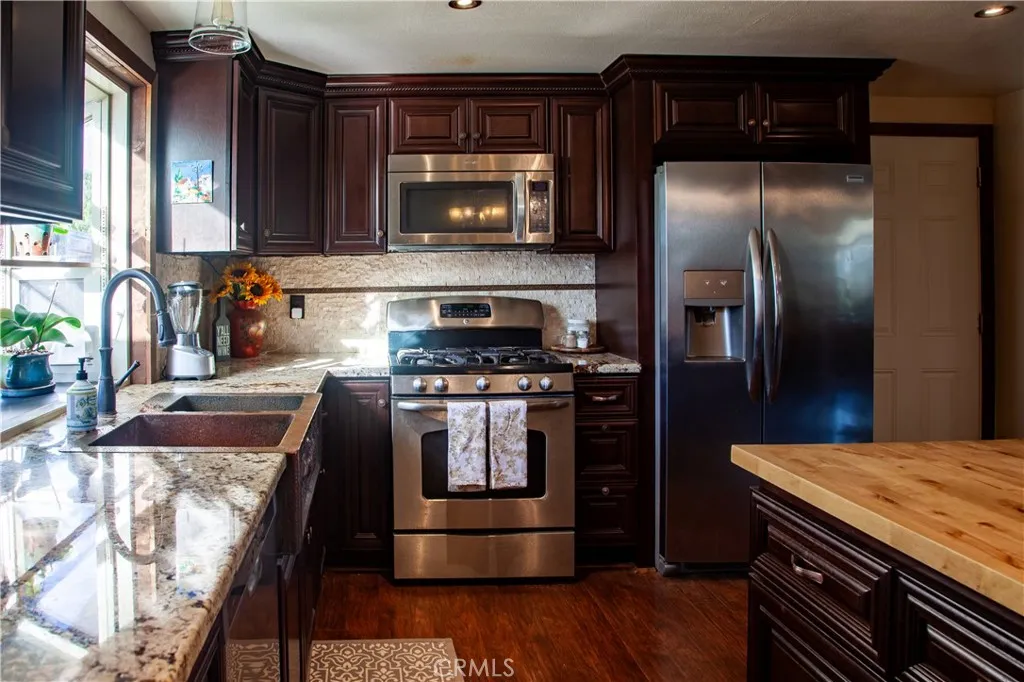 30225 Amber Lane, Hemet, California 92543 home-pic-16