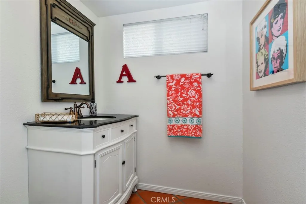 14529 Weddington 103, Sherman Oaks, California 91411 home-pic-14