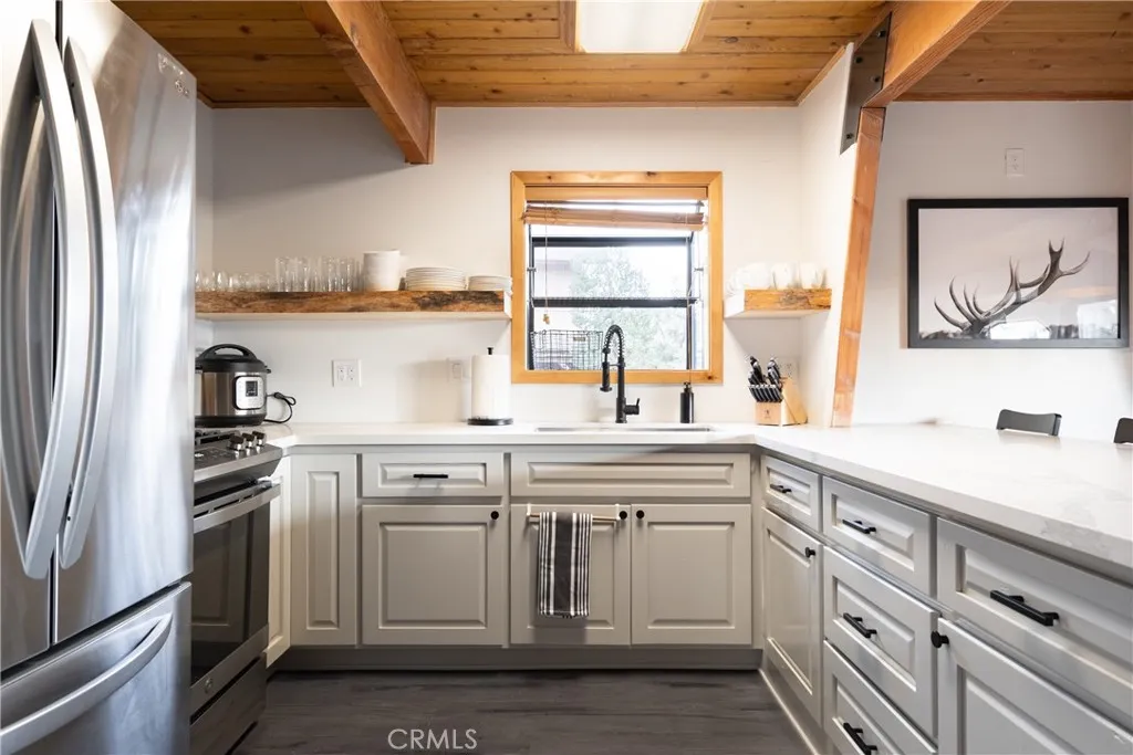 1117 Crater Mountain, Big Bear City, California 92314 home-pic-8