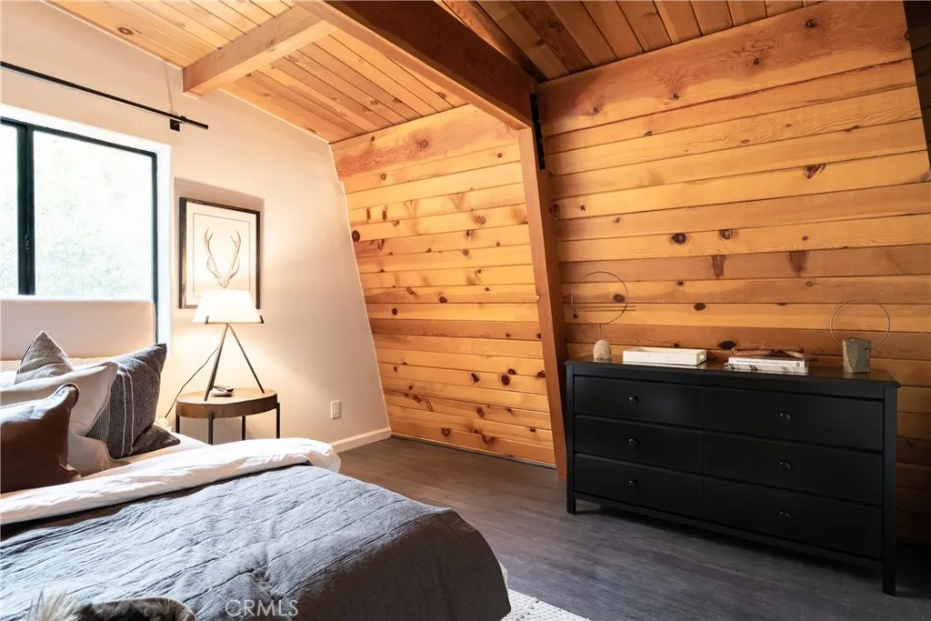 1117 Crater Mountain, Big Bear City, California 92314 home-pic-14
