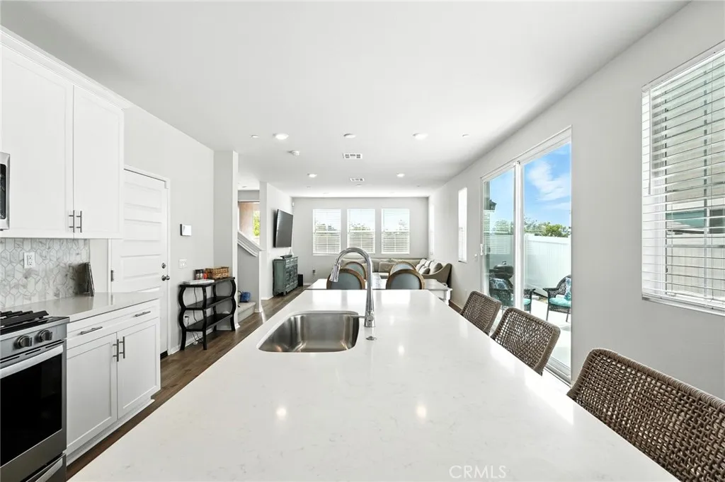 28267 Ashtree Street, Temecula, California 92591 home-pic-10