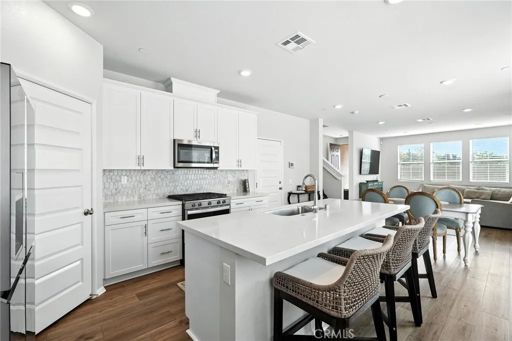 28267 Ashtree Street, Temecula, California 92591 home-pic-11