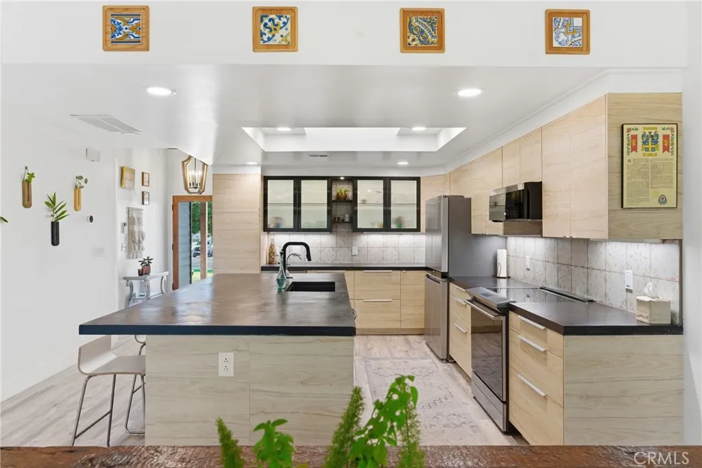 80 Mariposa Drive, San Luis Obispo, California 93401 home-pic-10