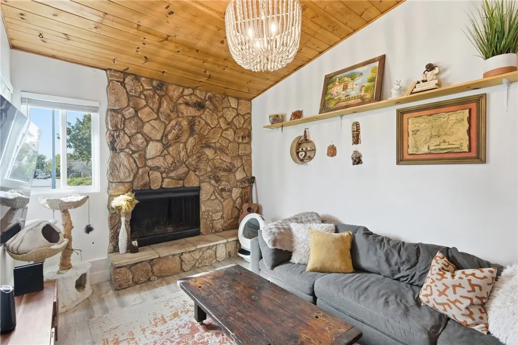 80 Mariposa Drive, San Luis Obispo, California 93401 home-pic-4