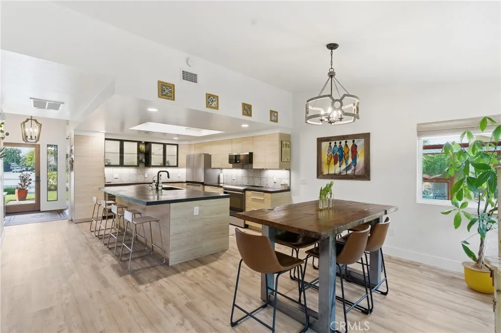 80 Mariposa Drive, San Luis Obispo, California 93401 home-pic-15