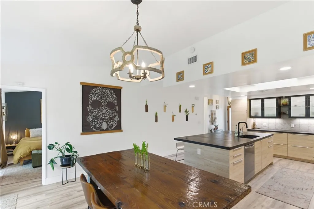 80 Mariposa Drive, San Luis Obispo, California 93401 home-pic-16