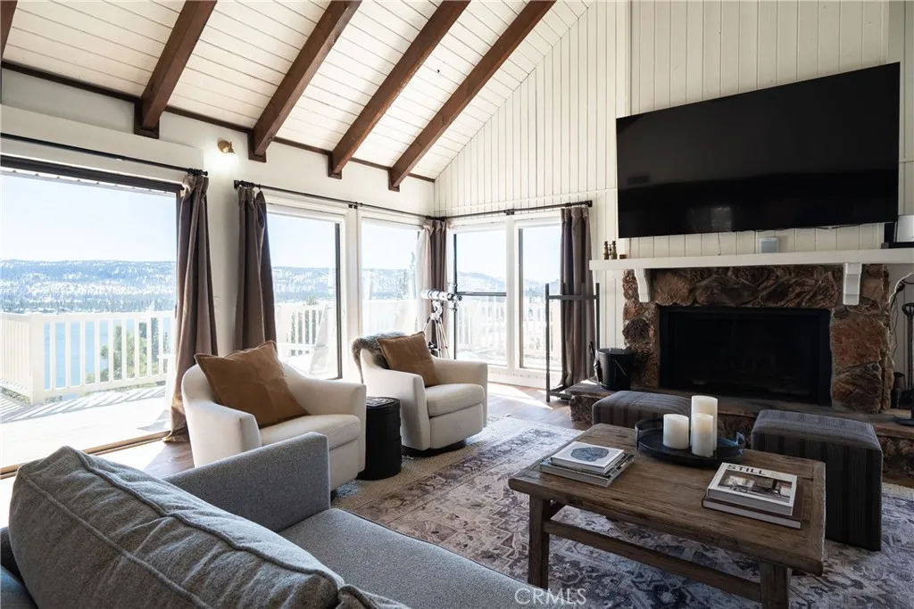 955 Deer Trail Lane, Fawnskin, California 92333 home-pic-7