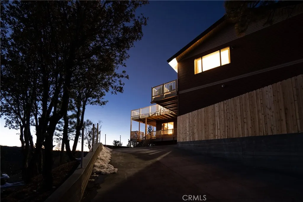 955 Deer Trail Lane, Fawnskin, California 92333 home-pic-48