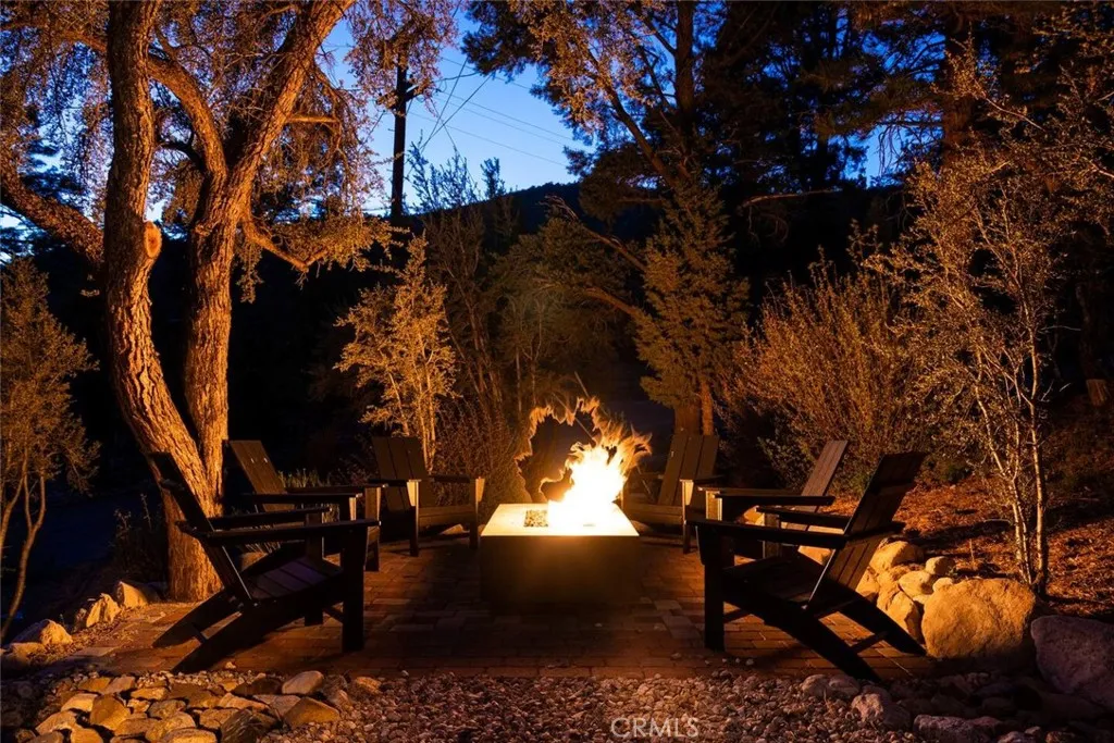 1132 Mount Shasta Road, Big Bear City, California 92314 home-pic-33