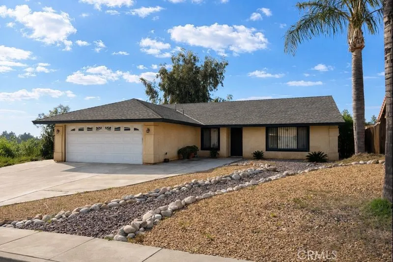 1614 Buckeye, Highland, California 92346 home-pic-2