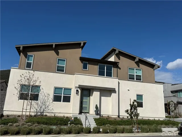 15820 Caterpillar, Fontana, California 92336