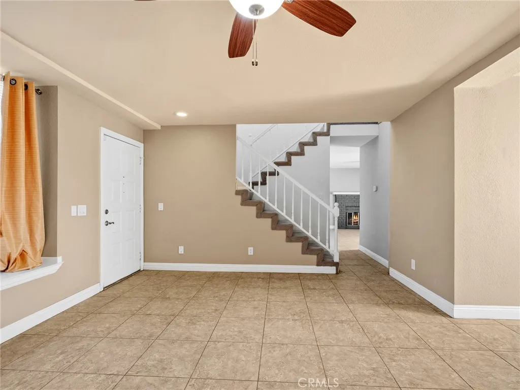 2425 Hyatt, San Bernardino, California 92407 home-pic-6