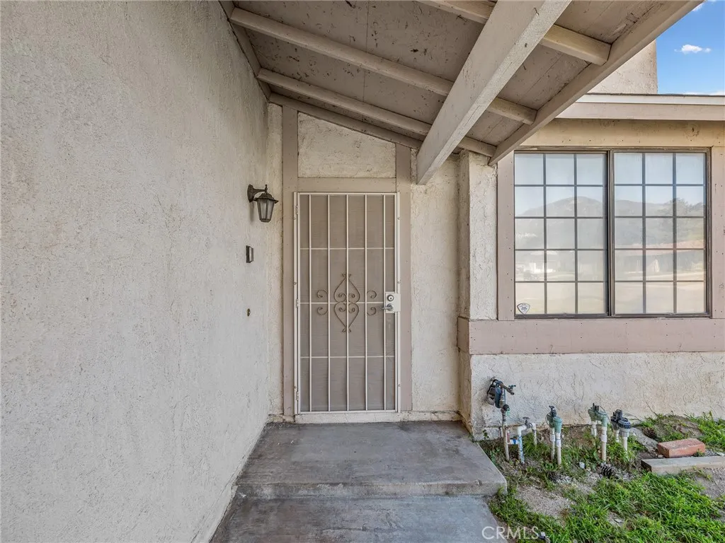 2425 Hyatt, San Bernardino, California 92407 home-pic-27