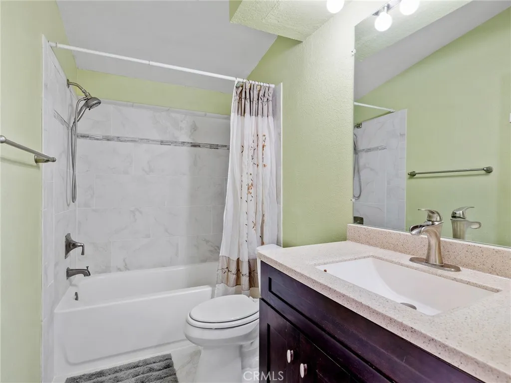 2425 Hyatt, San Bernardino, California 92407 home-pic-24