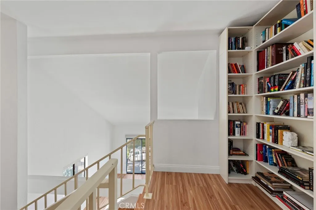 1832 Redcliff Street, Los Angeles, California 90026 home-pic-17