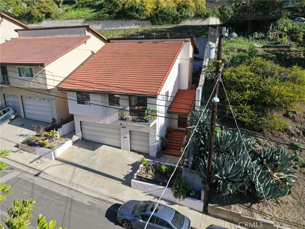 1832 Redcliff Street, Los Angeles, California 90026 home-pic-26