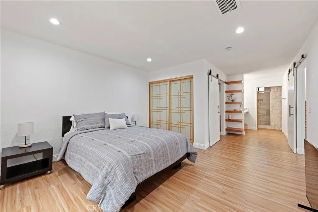 1832 Redcliff Street, Los Angeles, California 90026 home-pic-14