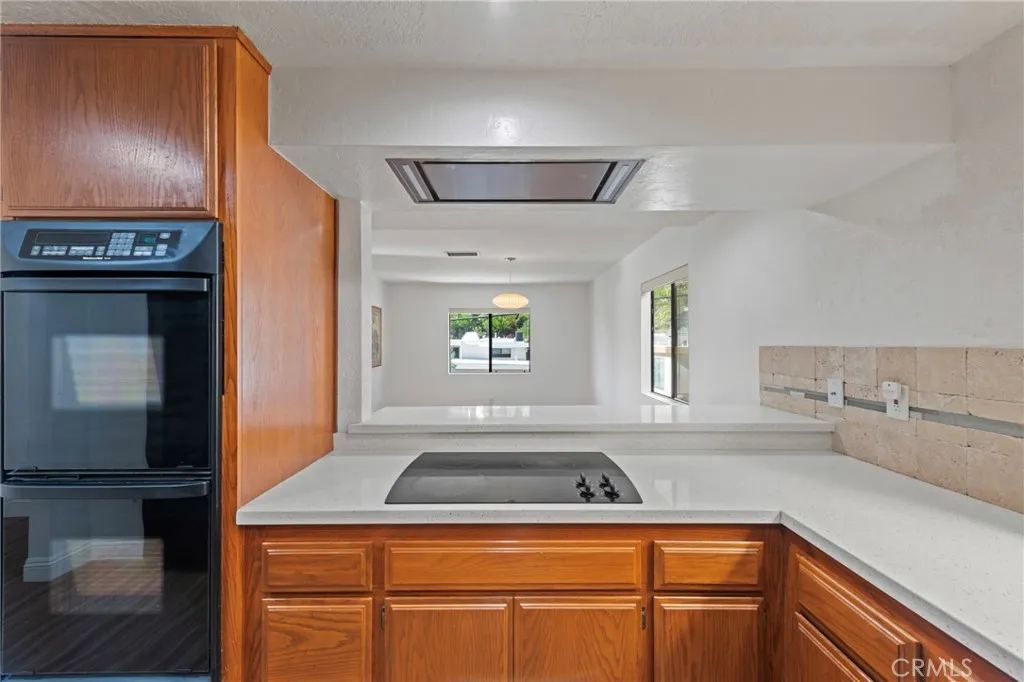 1832 Redcliff Street, Los Angeles, California 90026 home-pic-13