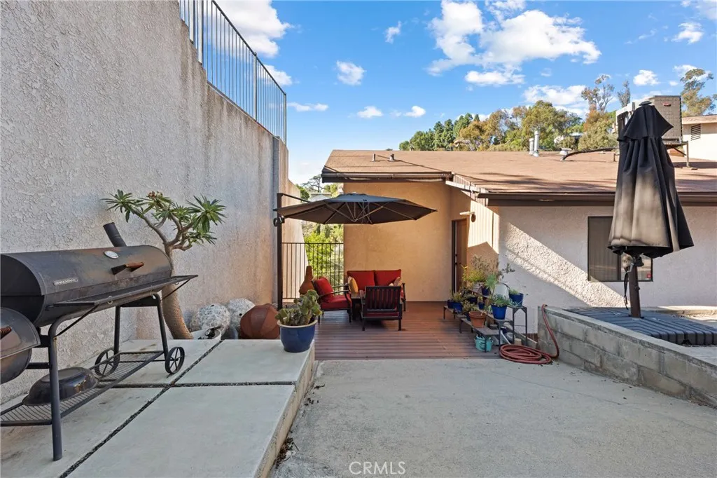 1832 Redcliff Street, Los Angeles, California 90026 home-pic-23
