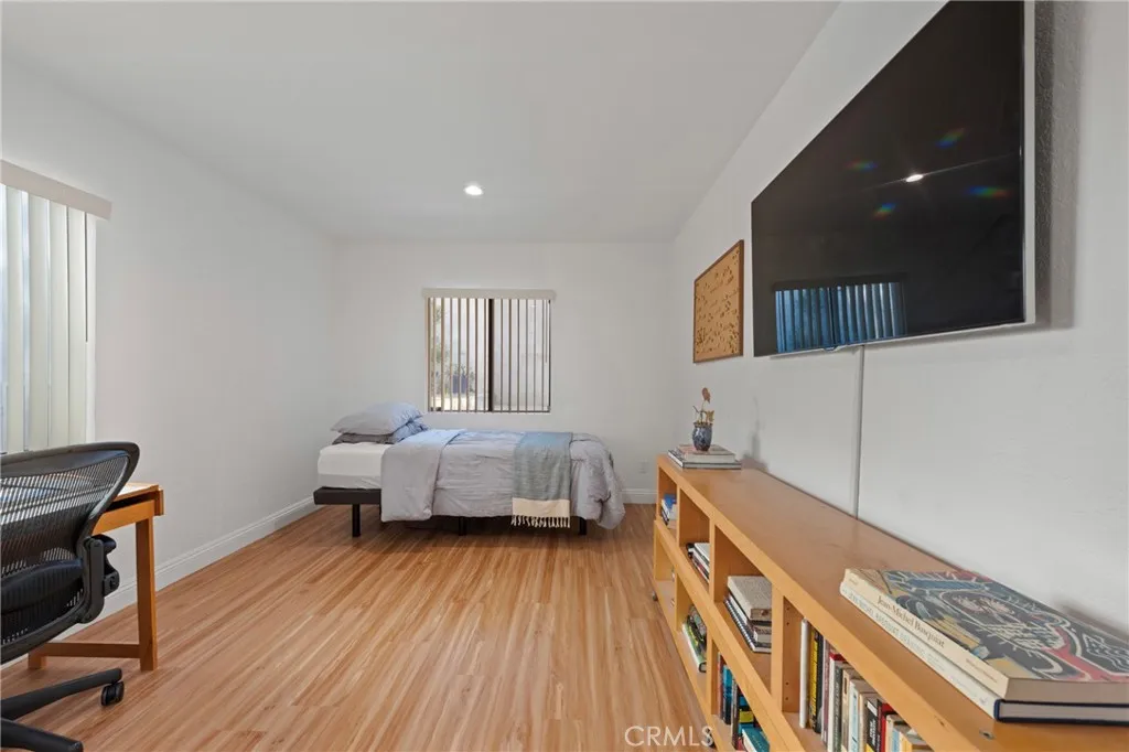 1832 Redcliff Street, Los Angeles, California 90026 home-pic-19