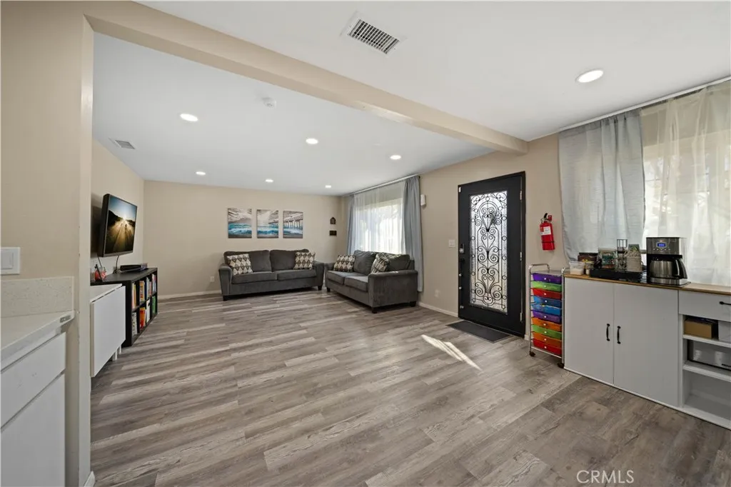 43352 Edson, Lancaster, California 93536 home-pic-11