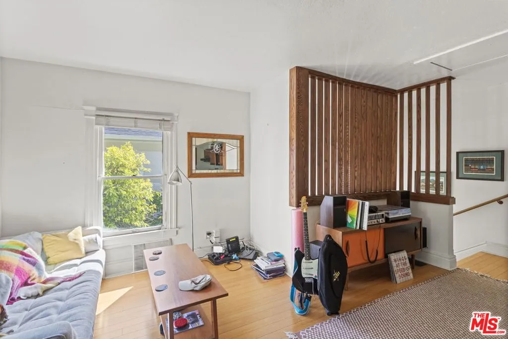 1348 Kellam Avenue, Los Angeles, California 90026 home-pic-13