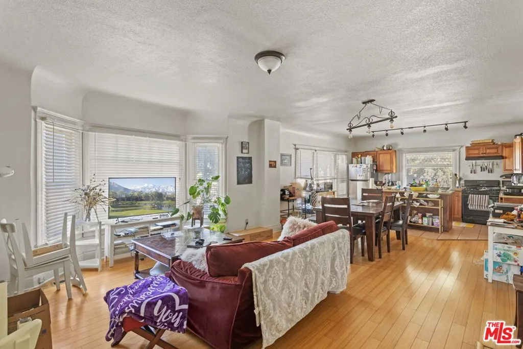1348 Kellam Avenue, Los Angeles, California 90026 home-pic-6