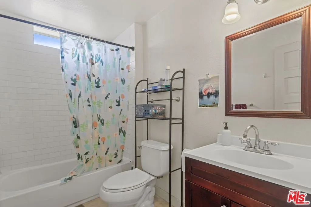 1348 Kellam Avenue, Los Angeles, California 90026 home-pic-29