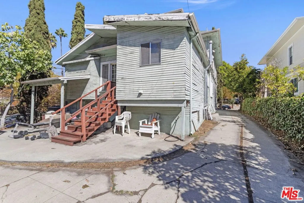1348 Kellam Avenue, Los Angeles, California 90026 home-pic-36