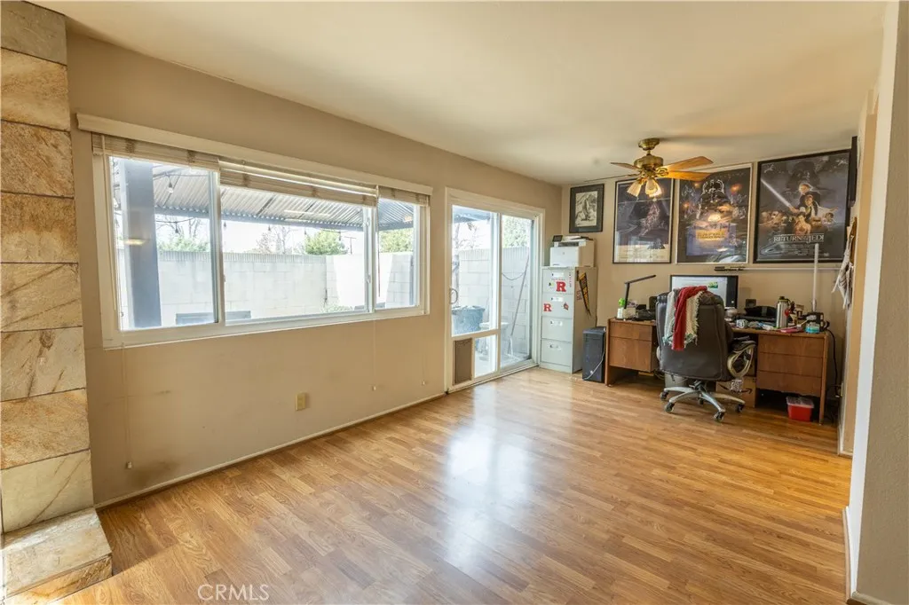 910 E Glendale, Orange, California 92865 home-pic-6