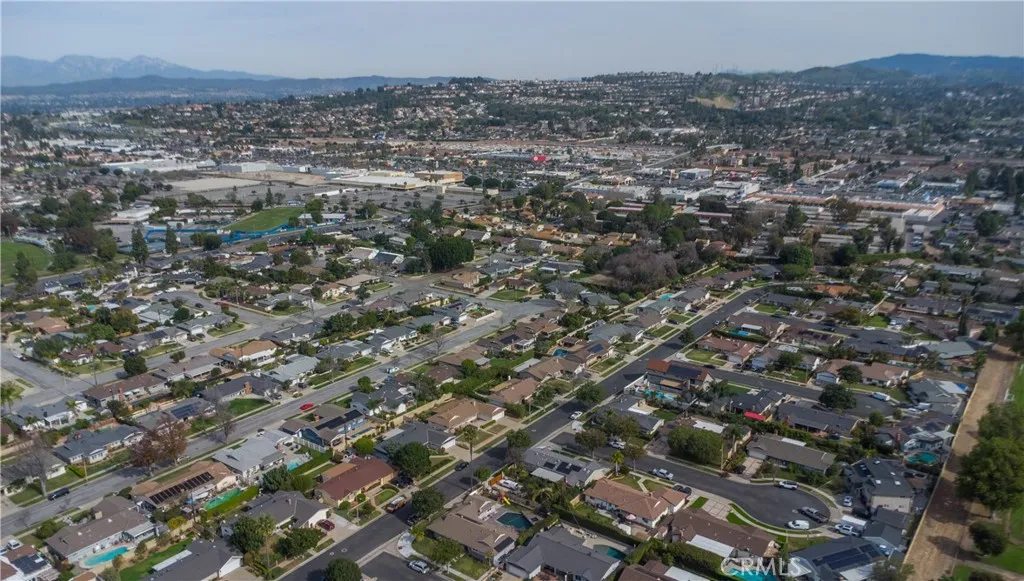 910 E Glendale, Orange, California 92865 home-pic-26