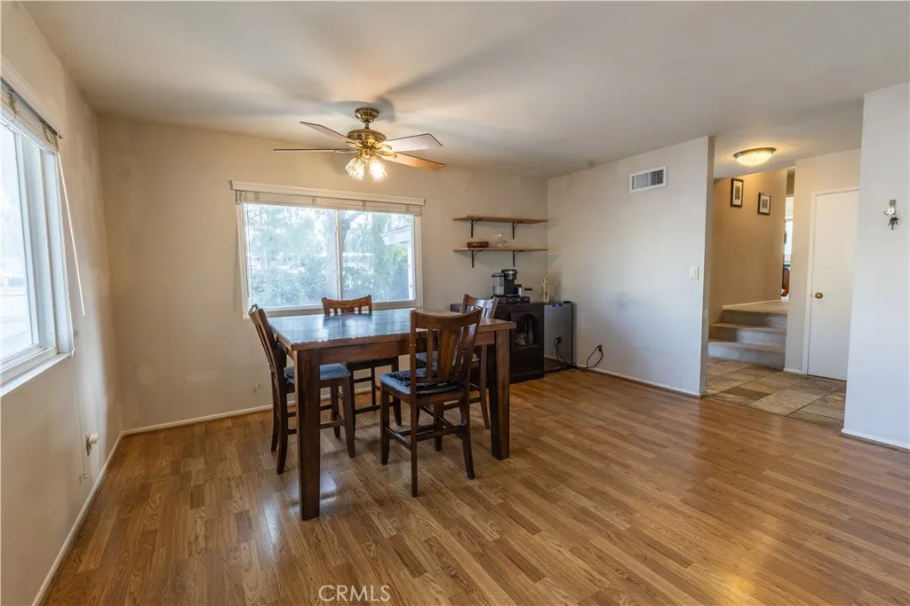 910 E Glendale, Orange, California 92865 home-pic-3