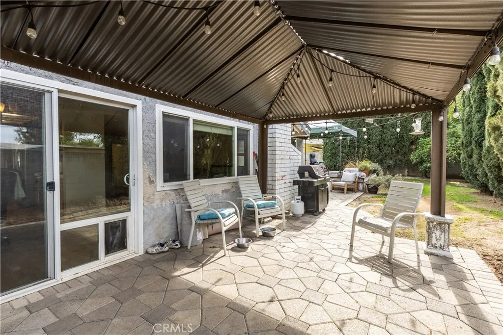 910 E Glendale, Orange, California 92865 home-pic-20