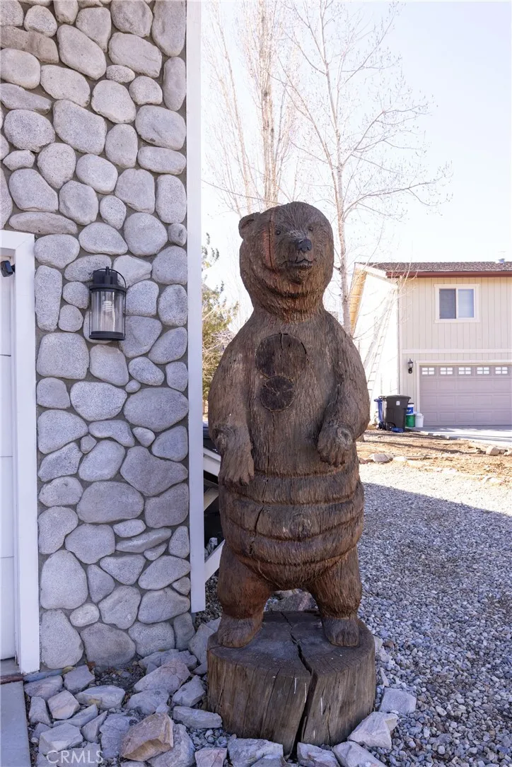 1241 Pine Lane, Big Bear City, California 92314 home-pic-26