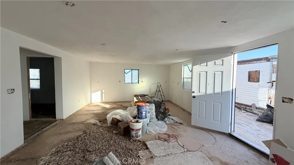 87908 Amboy, 29 Palms, California 92277 home-pic-9