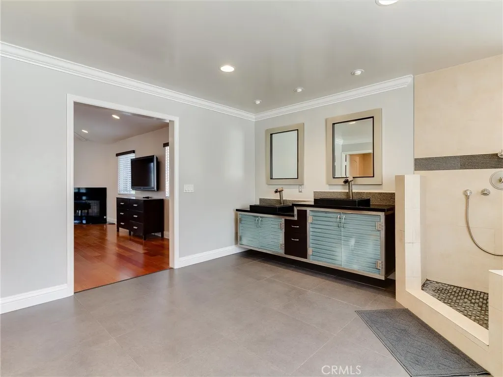 12621 Costa Drive, Hawthorne, California 90250 home-pic-41