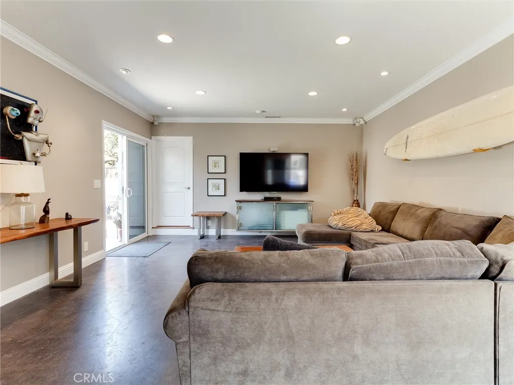 12621 Costa Drive, Hawthorne, California 90250 home-pic-21