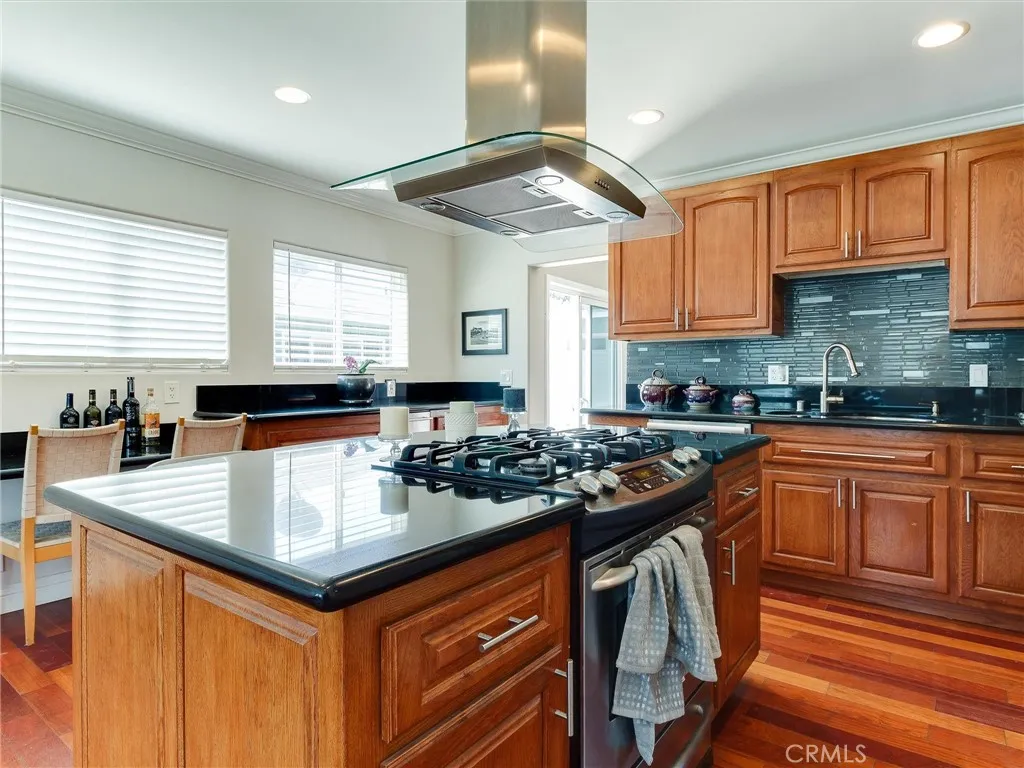 12621 Costa Drive, Hawthorne, California 90250 home-pic-19