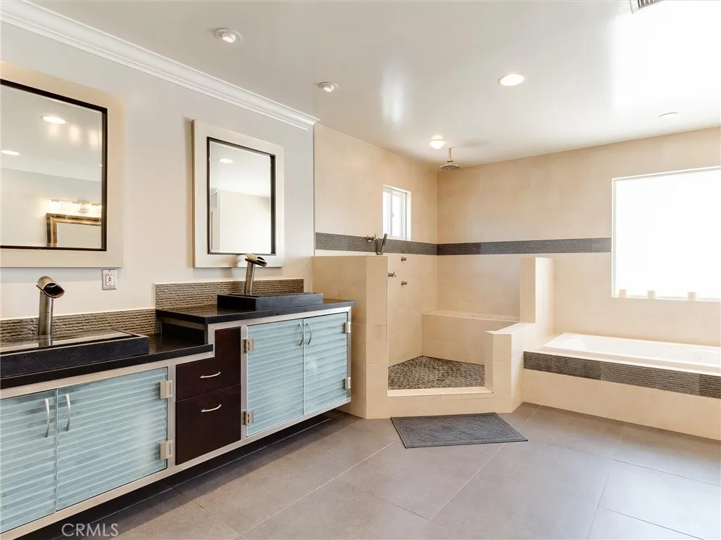12621 Costa Drive, Hawthorne, California 90250 home-pic-37