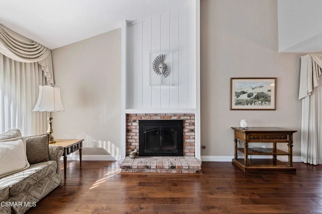 675 Whispering Oaks Place, Newbury Park, California 91320 home-pic-10