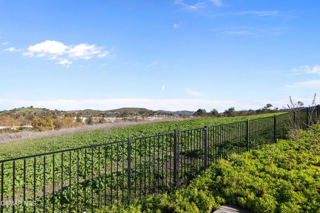 675 Whispering Oaks Place, Newbury Park, California 91320 home-pic-5