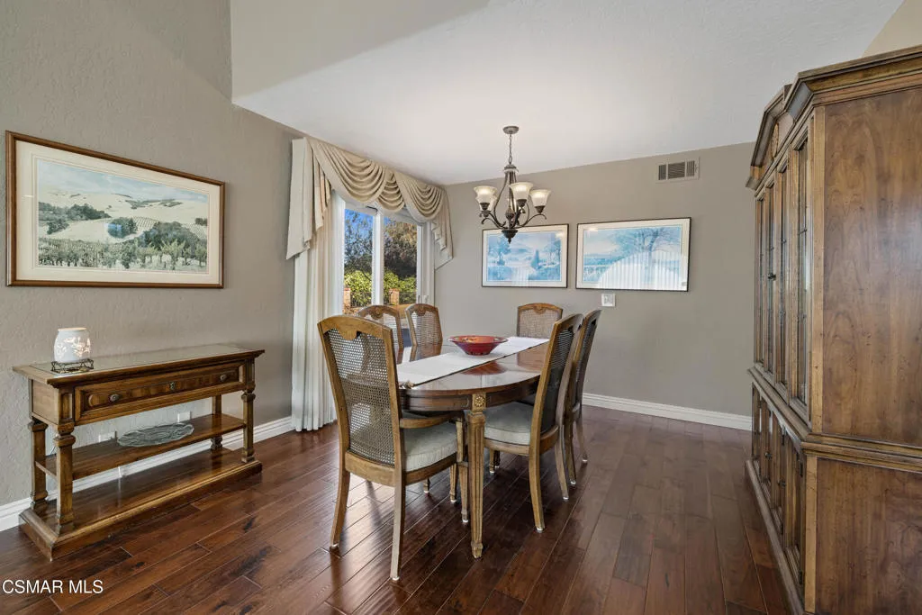 675 Whispering Oaks Place, Newbury Park, California 91320 home-pic-14