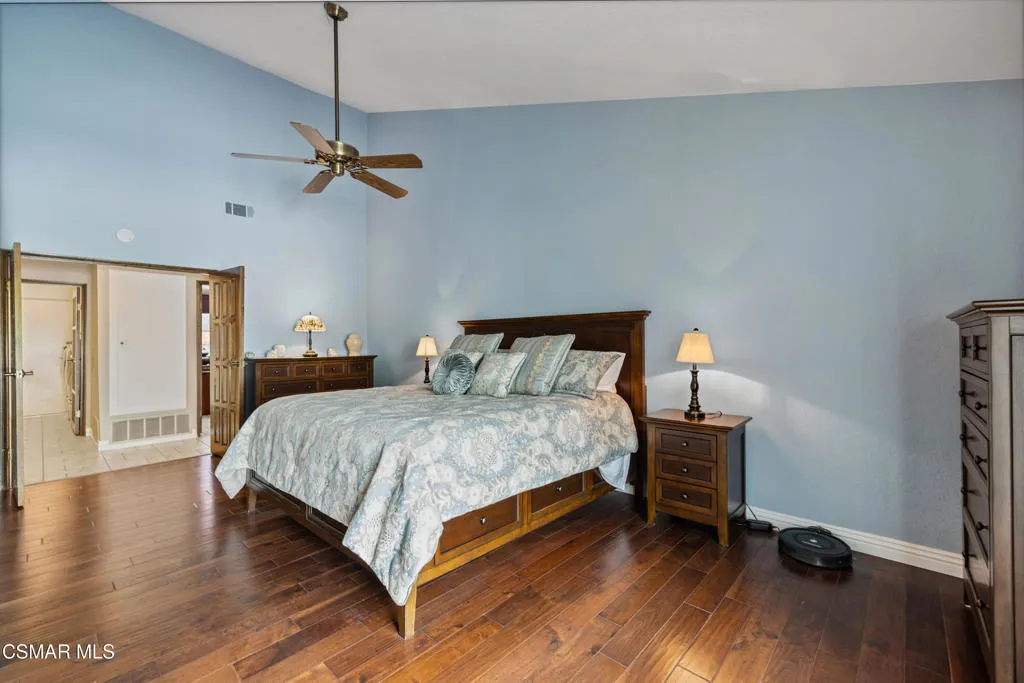 675 Whispering Oaks Place, Newbury Park, California 91320 home-pic-33