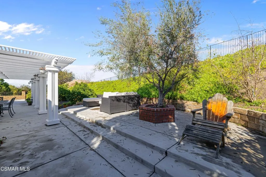 675 Whispering Oaks Place, Newbury Park, California 91320 home-pic-51