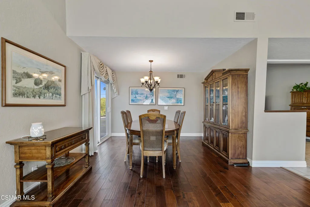 675 Whispering Oaks Place, Newbury Park, California 91320 home-pic-13