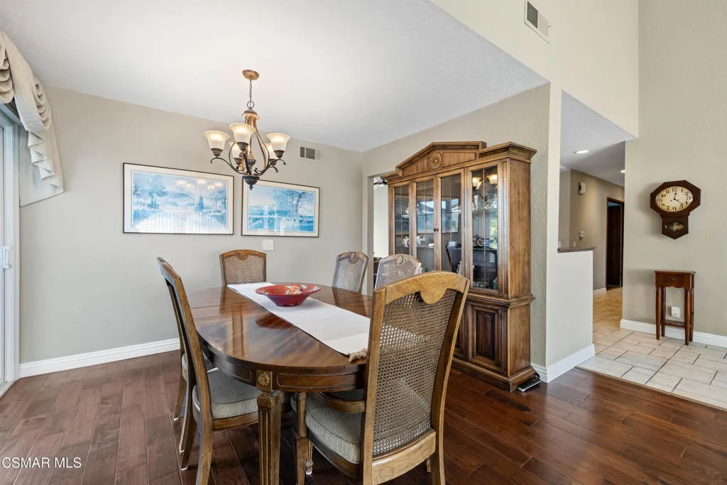 675 Whispering Oaks Place, Newbury Park, California 91320 home-pic-17